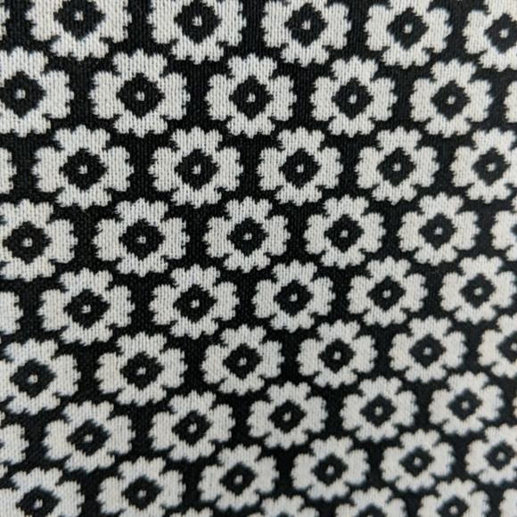 XL Max Studio Top - Picture 2 of 7